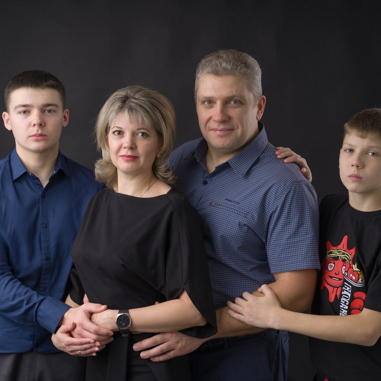 Отзывы. Фотограф Илья Булгаков предлагает профессиональные услуги в городе Вольск. Специализация: свадебная, семейная и студийная фотосъемка