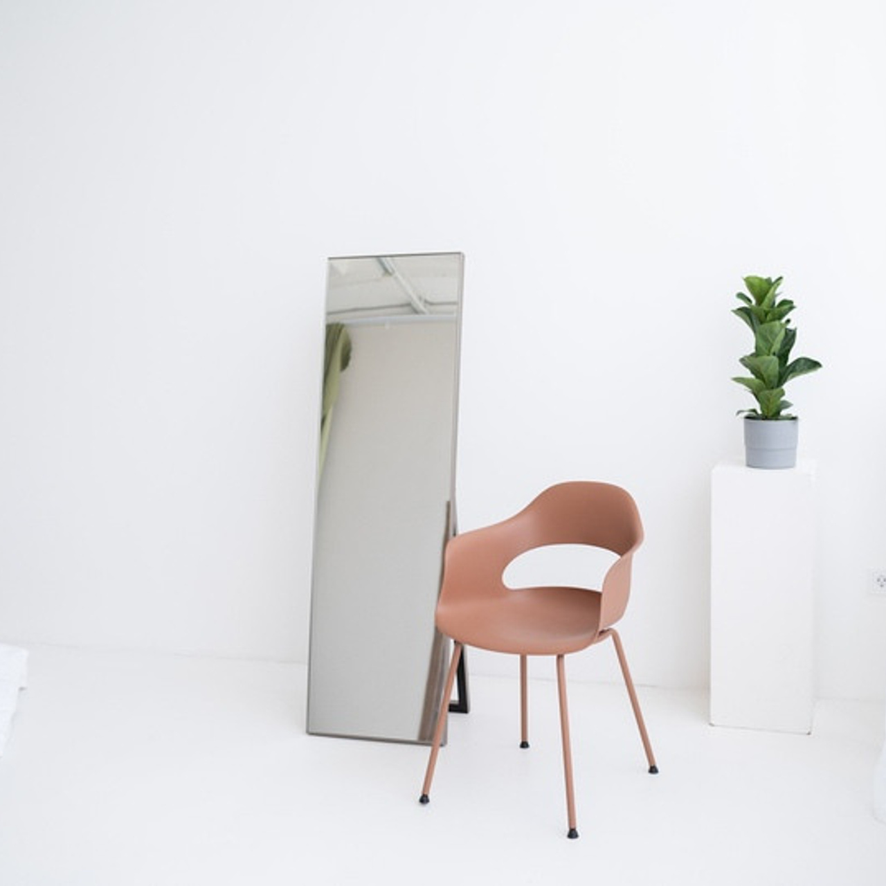 AMPLE, зал ОЛИВА