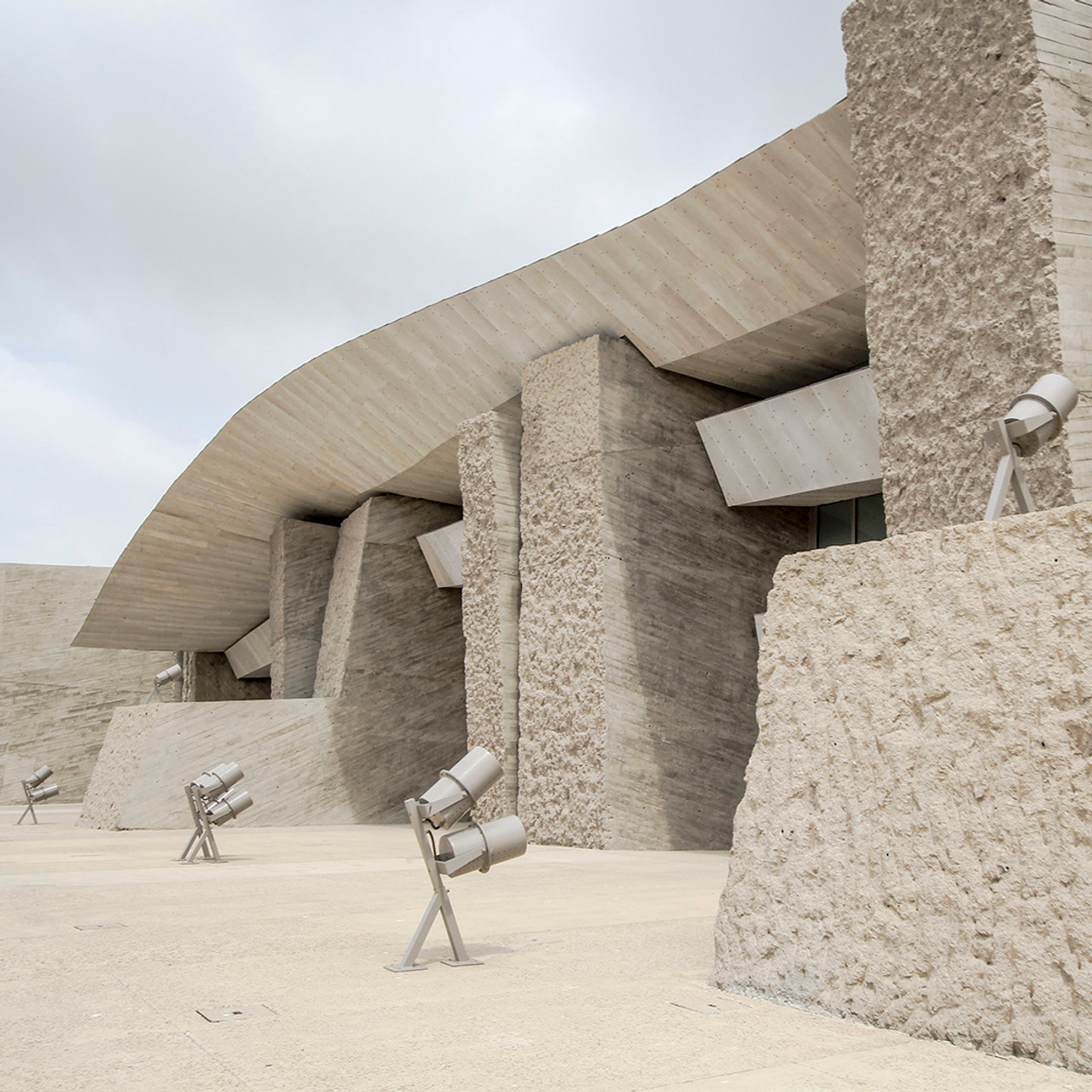 Профессиональная фотосъемка архитектуры и экстерьеров. Интерьерный фотограф Дима Птицын и стилист Дарья Копылова
