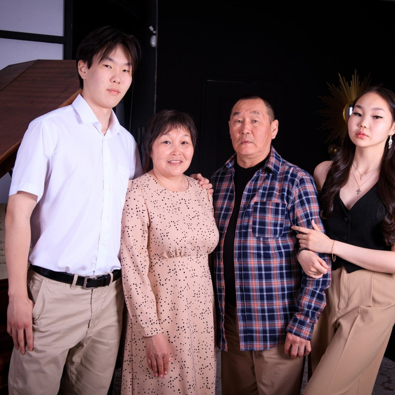 Подарочный сертификат на фотосессию в Краснодаре для беременных «Буду мамой» от фотостудии «FOTOGEN». Интерьерная фотостудия FOTOGEN г. Краснодар