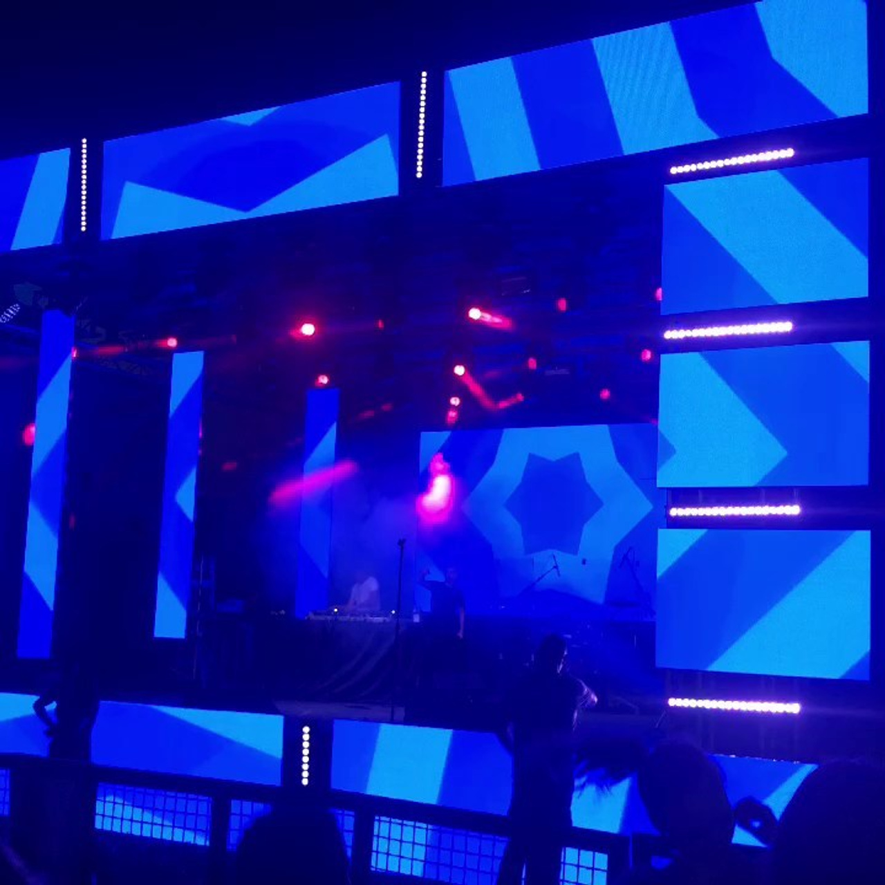 Аренда светодиодных led видеоэкранов и телевизоров для мероприятий в Тимирязев центр