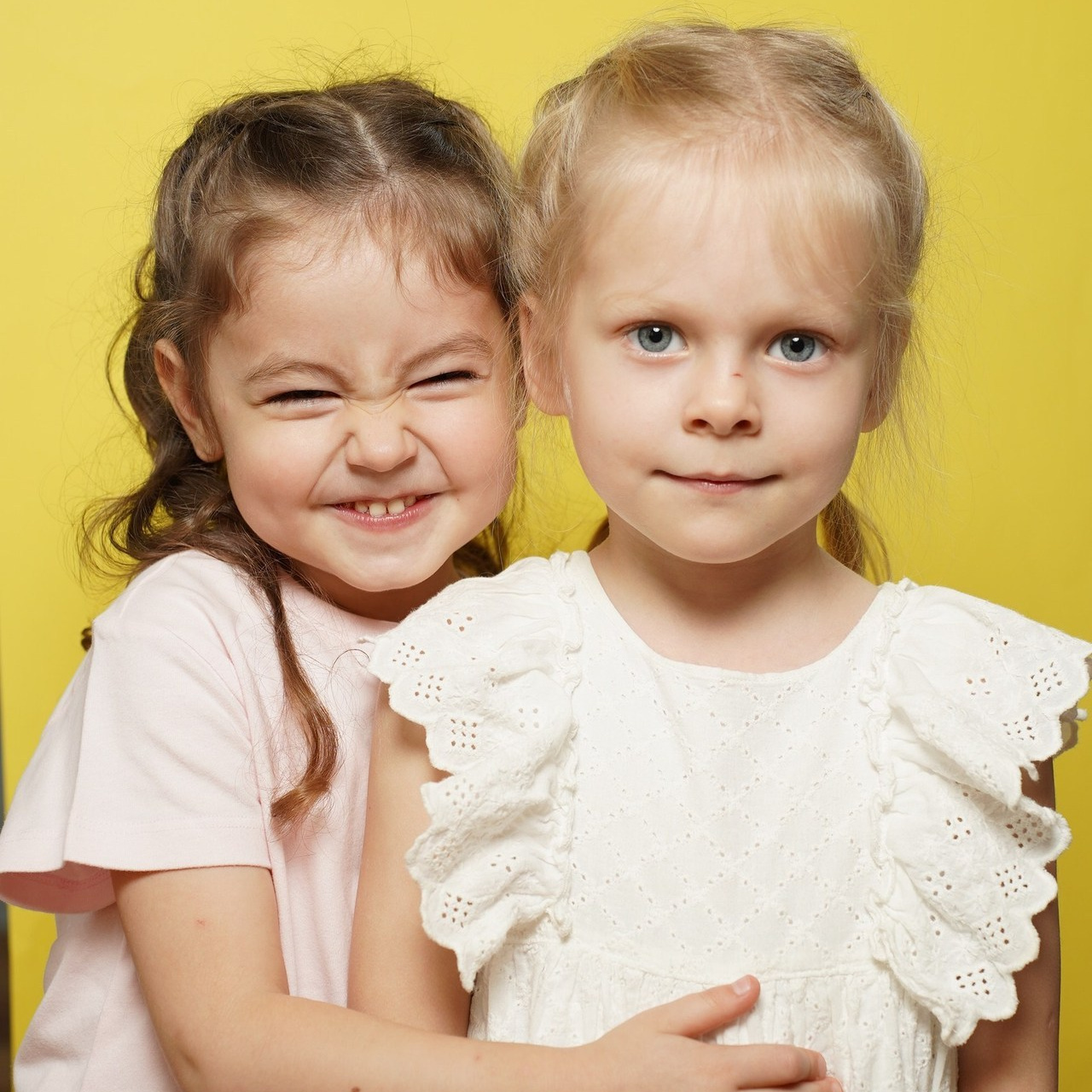 Отзывы. Ирина Коновалова школьный фотограф. Выпускные альбомы Ярославль