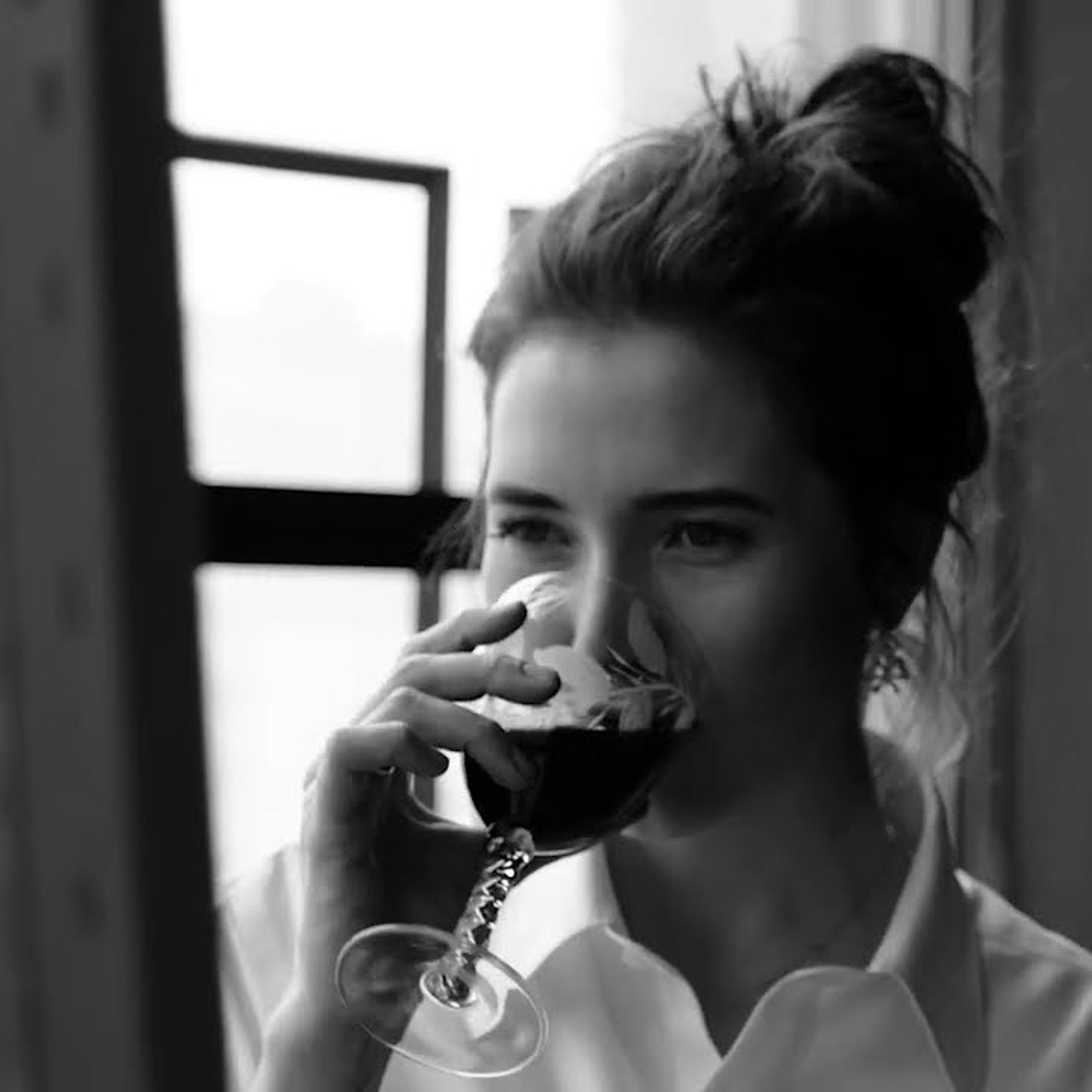 COVER | Карла Бруни