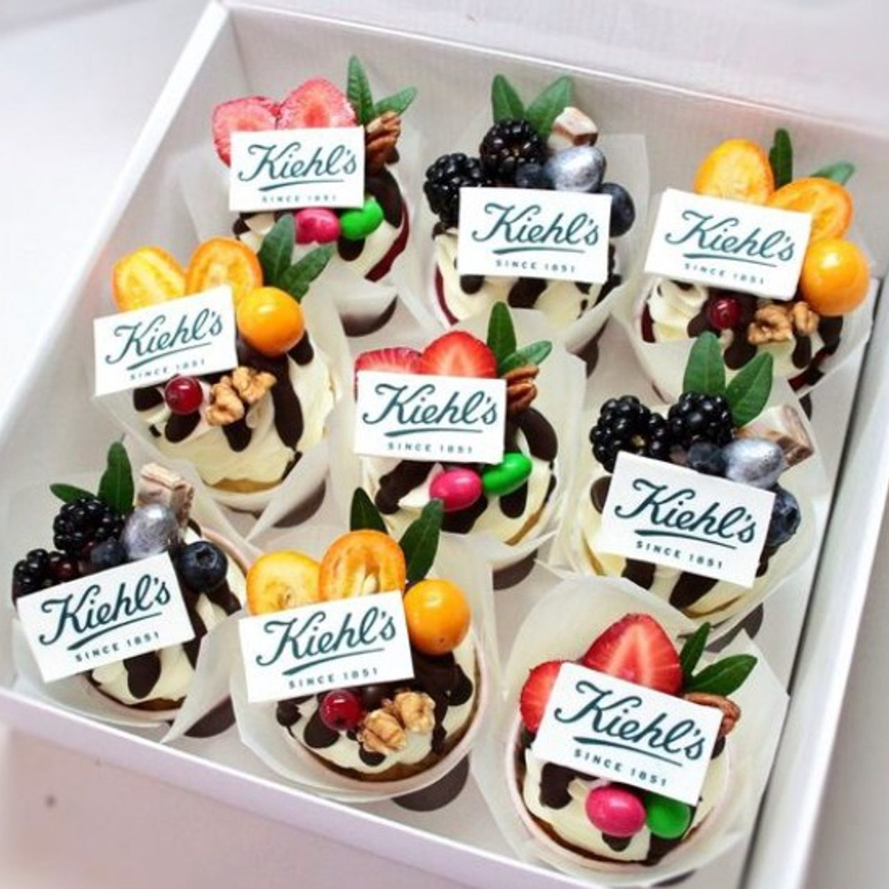 Капкейки стандартные с логотипом