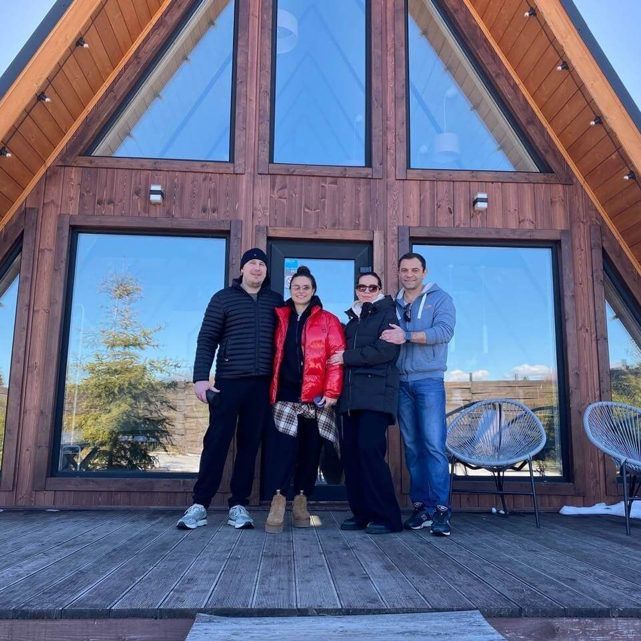 Треугольный дом в аренду на 6 человек - 50 км от МКАД. Коттедж А-фрейм с баней и уличным чаном в Подмосковье - в аренду для отдыха