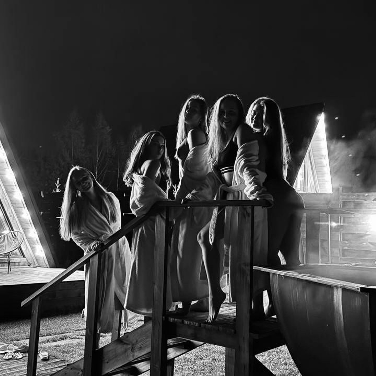 Глэмпинг в Подмосковье с баней и чаном на 6 человек - арендовать дом. Коттедж А-фрейм с баней и уличным чаном в Подмосковье - в аренду для отдыха