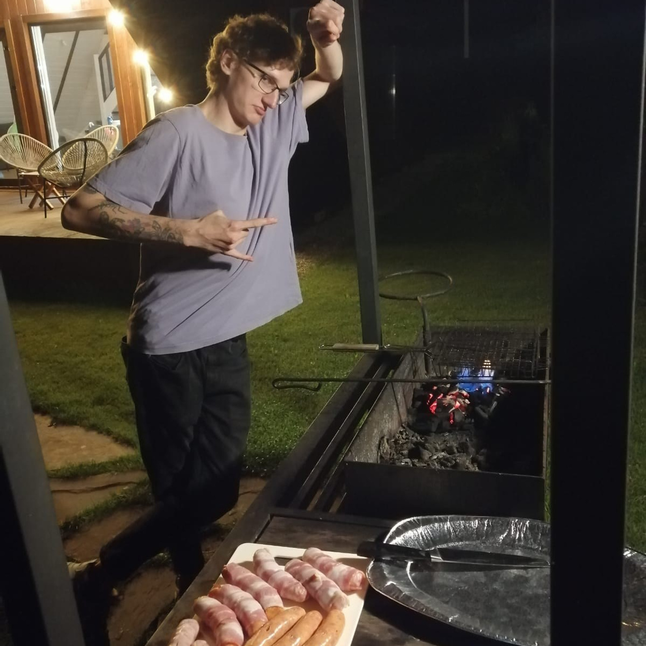 Аренда треугольного Афрейм коттеджа на День влюбленных - 14 февраля. Коттедж А-фрейм с баней и уличным чаном в Подмосковье - в аренду для отдыха