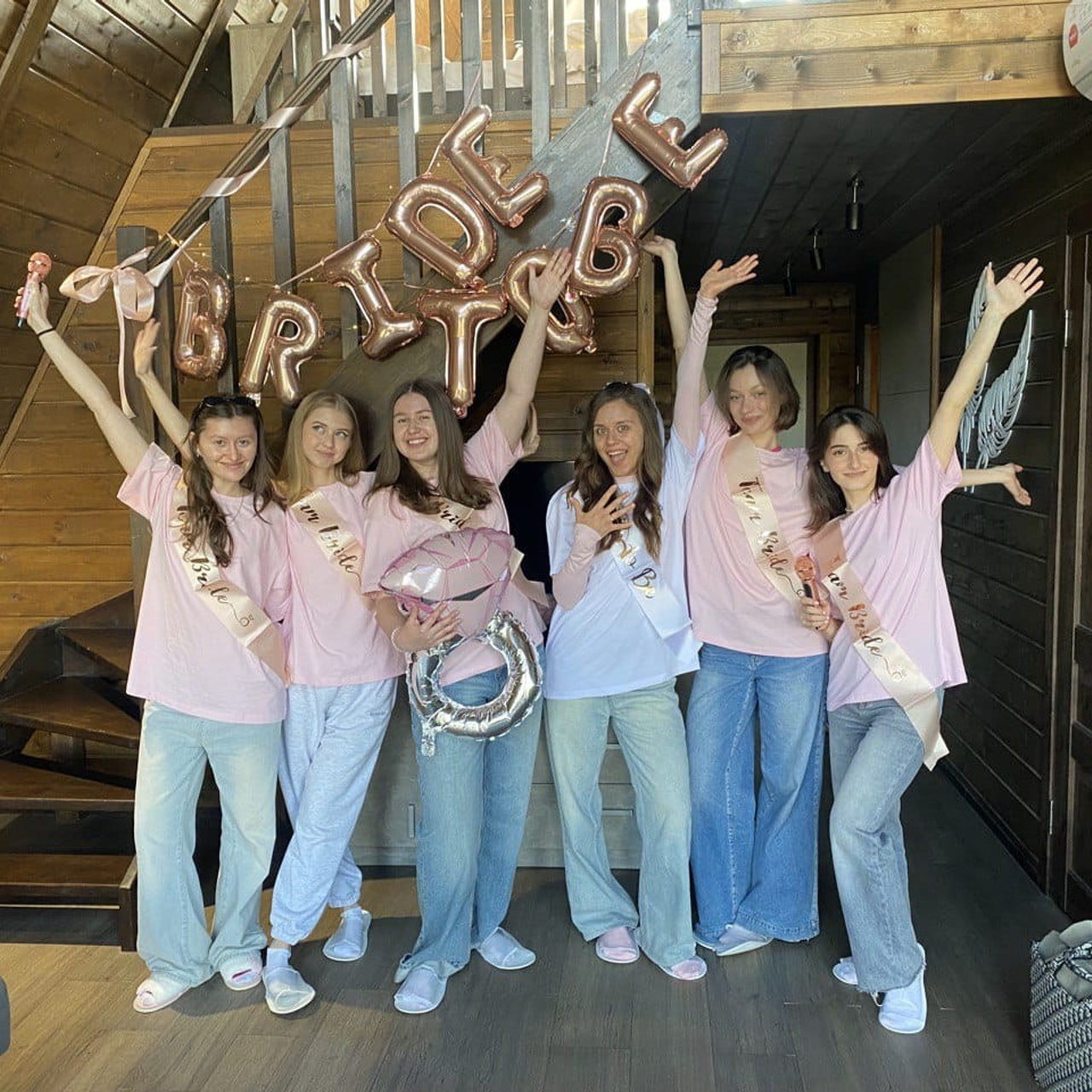 Глэмпинг в Подмосковье с баней и чаном на 6 человек - арендовать дом. Коттедж А-фрейм с баней и уличным чаном в Подмосковье - в аренду для отдыха