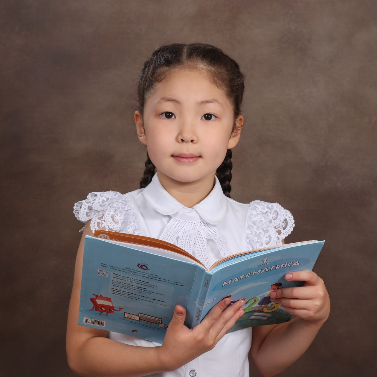 Отзывы и пожелания о Мастерской детской фотографии Happybook. Детский фотограф в Алматы, виньетки, выпускной альбом Алматы