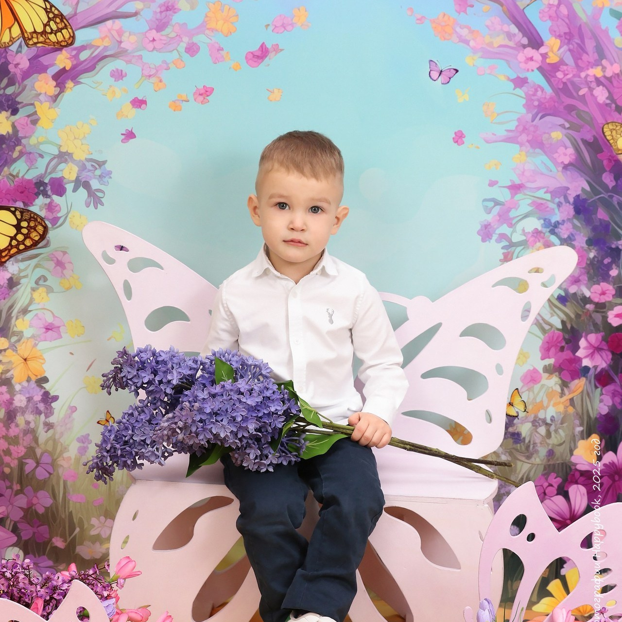 Отзывы и пожелания о Мастерской детской фотографии Happybook. Детский фотограф в Алматы, виньетки, выпускной альбом Алматы