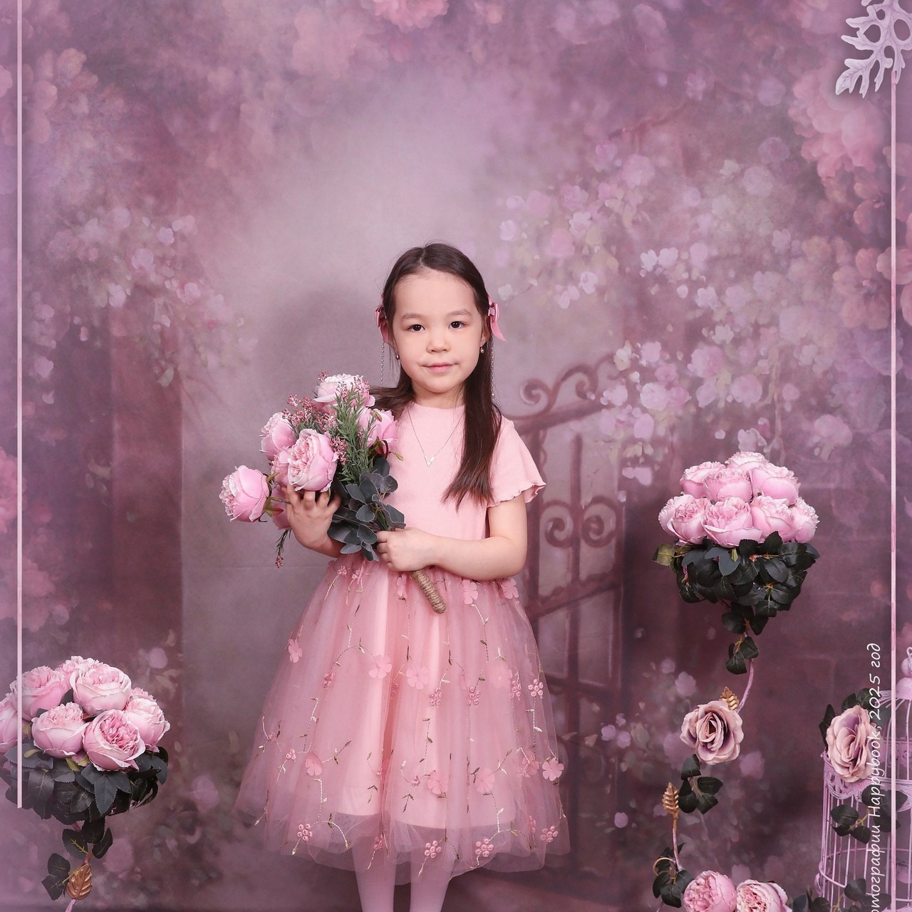 Отзывы и пожелания о Мастерской детской фотографии Happybook. Детский фотограф в Алматы, виньетки, выпускной альбом Алматы