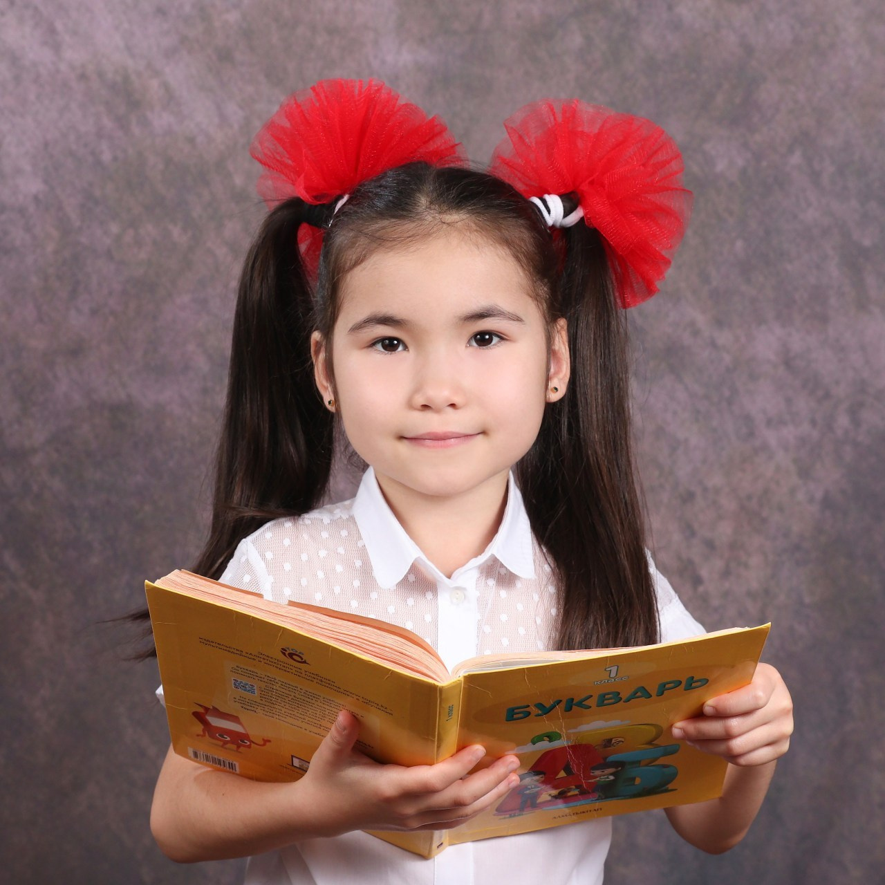 Отзывы и пожелания о Мастерской детской фотографии Happybook. Детский фотограф в Алматы, виньетки, выпускной альбом Алматы