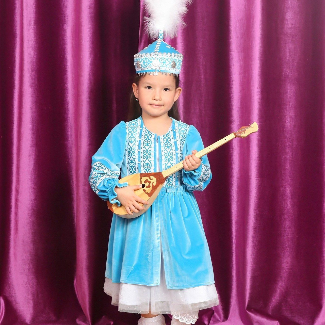 Отзывы и пожелания о Мастерской детской фотографии Happybook. Детский фотограф в Алматы, виньетки, выпускной альбом Алматы