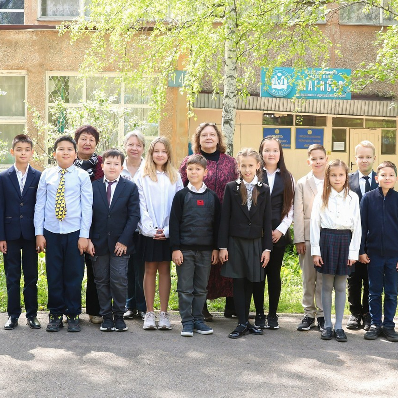 Отзывы и пожелания о Мастерской детской фотографии Happybook. Детский фотограф в Алматы, виньетки, выпускной альбом Алматы