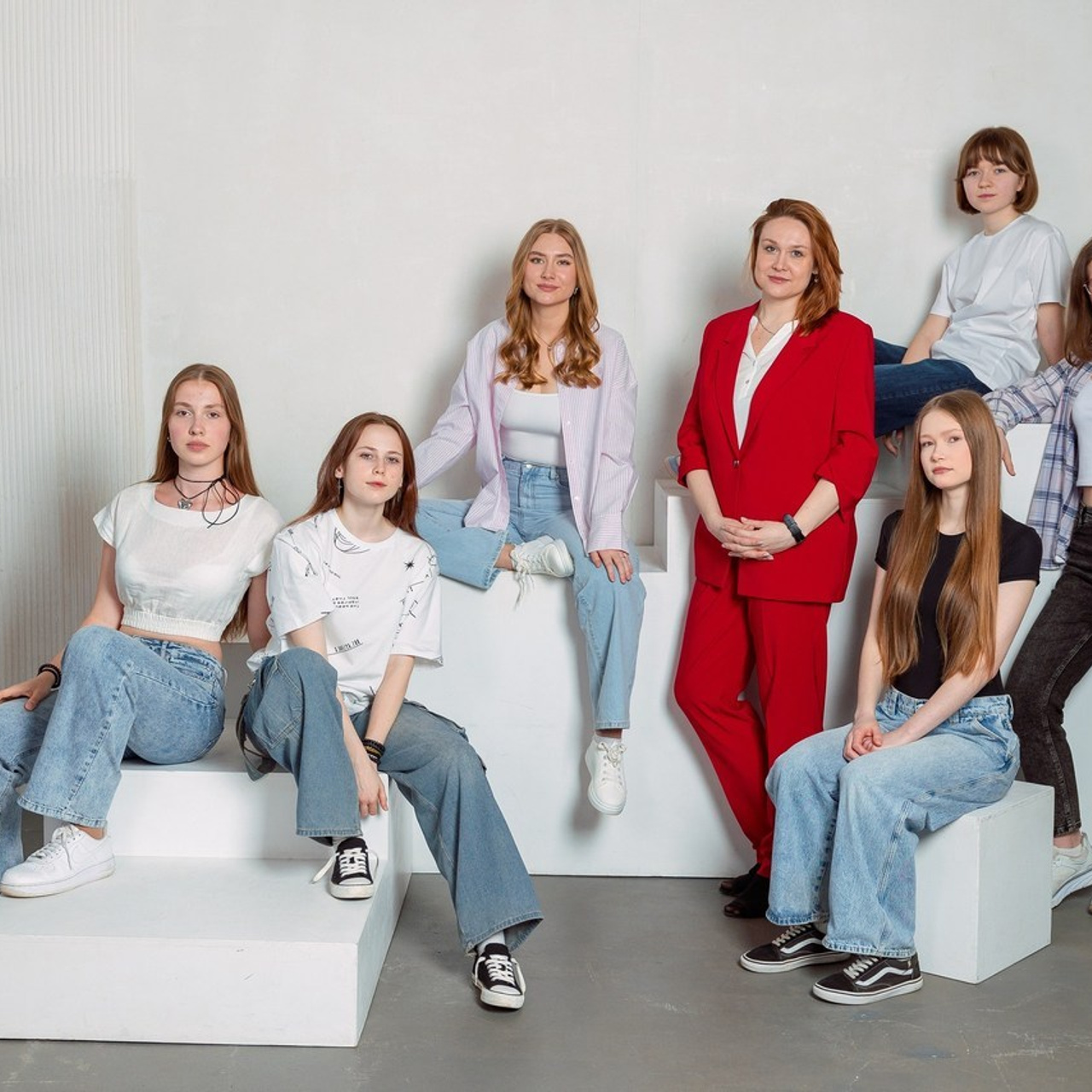 Отзывы о моей работе и готовых выпускных альбомах от Лапшиной Юлии. Лапшина Юлия — школьный фотограф в Нижнем Новгороде. Выпускные альбомы