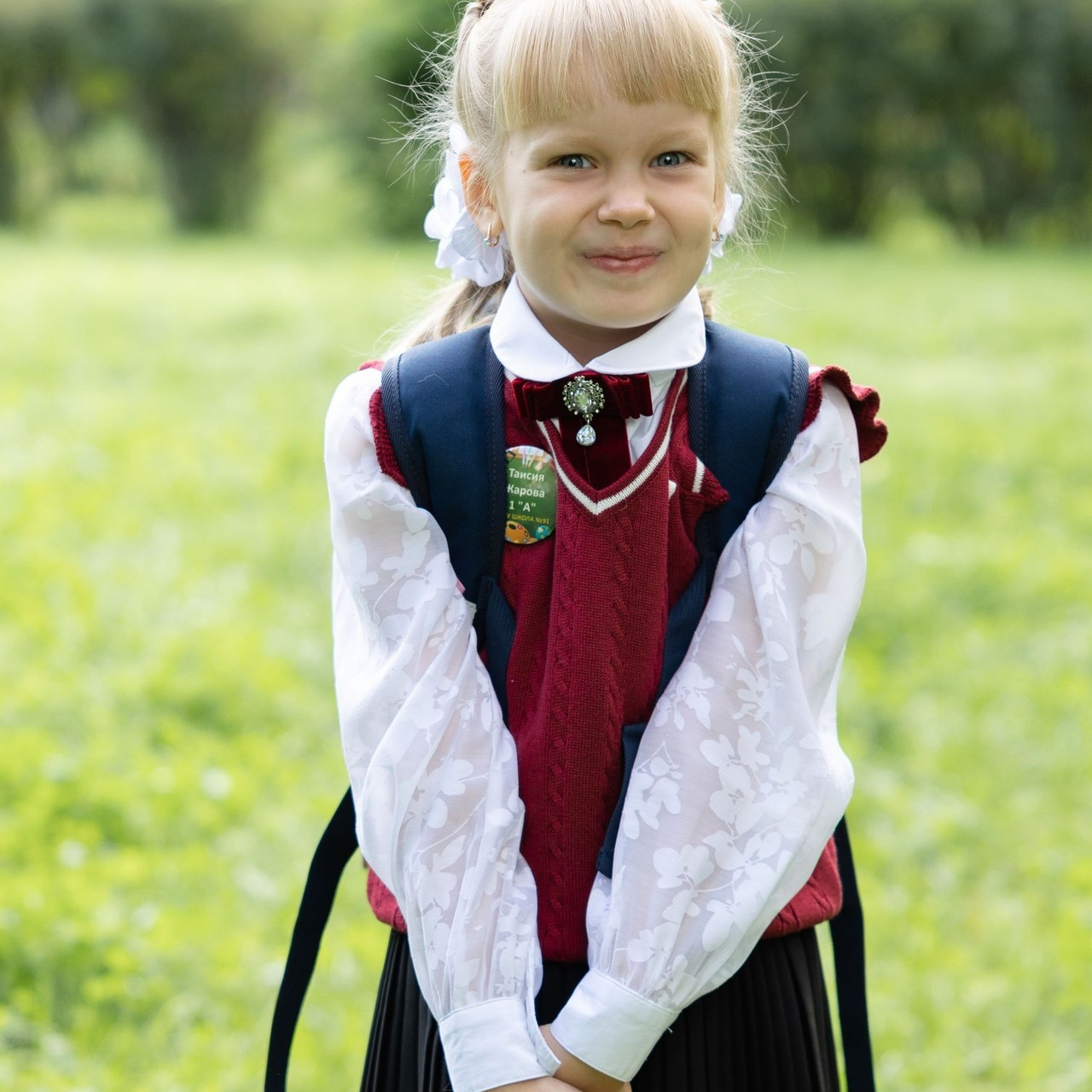 Отзывы о моей работе и готовых выпускных альбомах от Лапшиной Юлии. Лапшина Юлия — школьный фотограф в Нижнем Новгороде. Выпускные альбомы