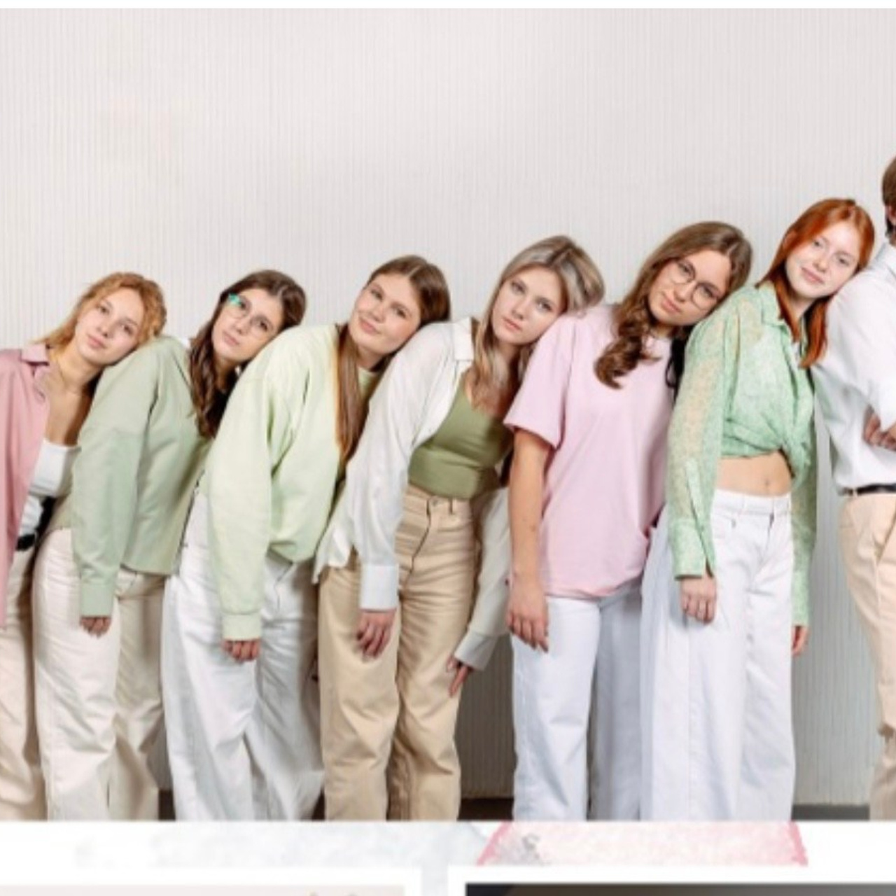 Отзывы о моей работе и готовых выпускных альбомах от Лапшиной Юлии. Лапшина Юлия — школьный фотограф в Нижнем Новгороде. Выпускные альбомы