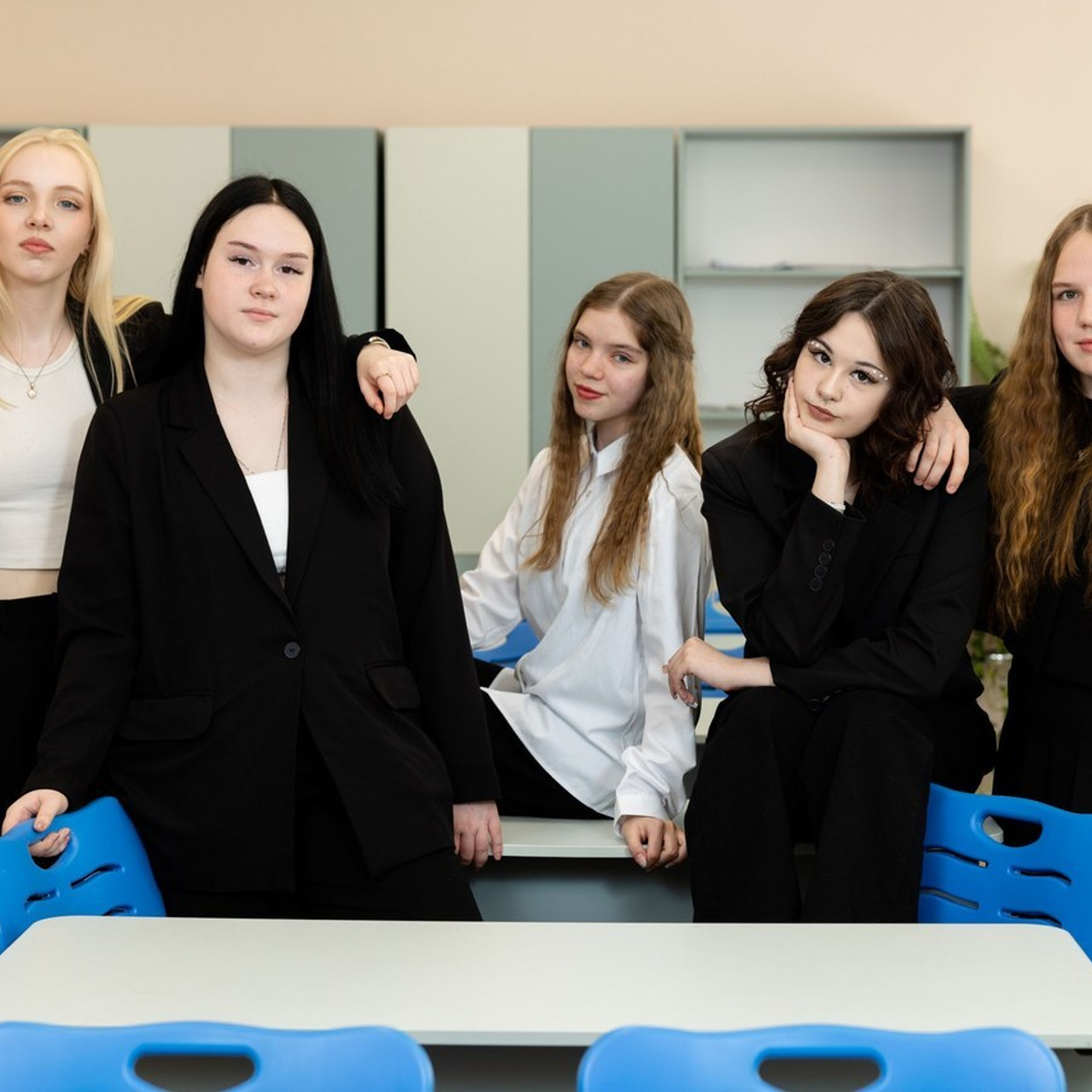 Отзывы о моей работе и готовых выпускных альбомах от Лапшиной Юлии. Лапшина Юлия — школьный фотограф в Нижнем Новгороде. Выпускные альбомы