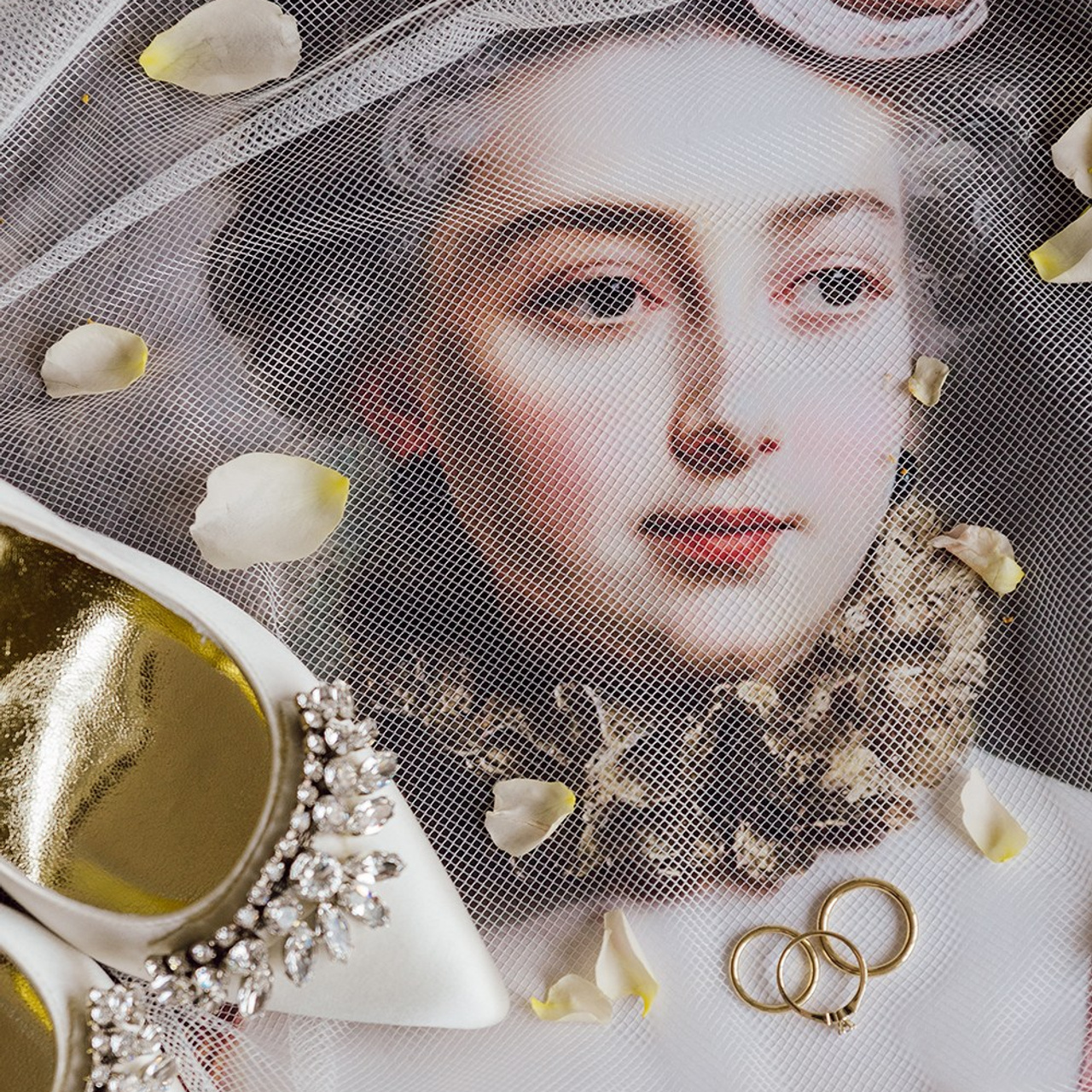 Свадебная фотосъёмка в студии Naked Sky