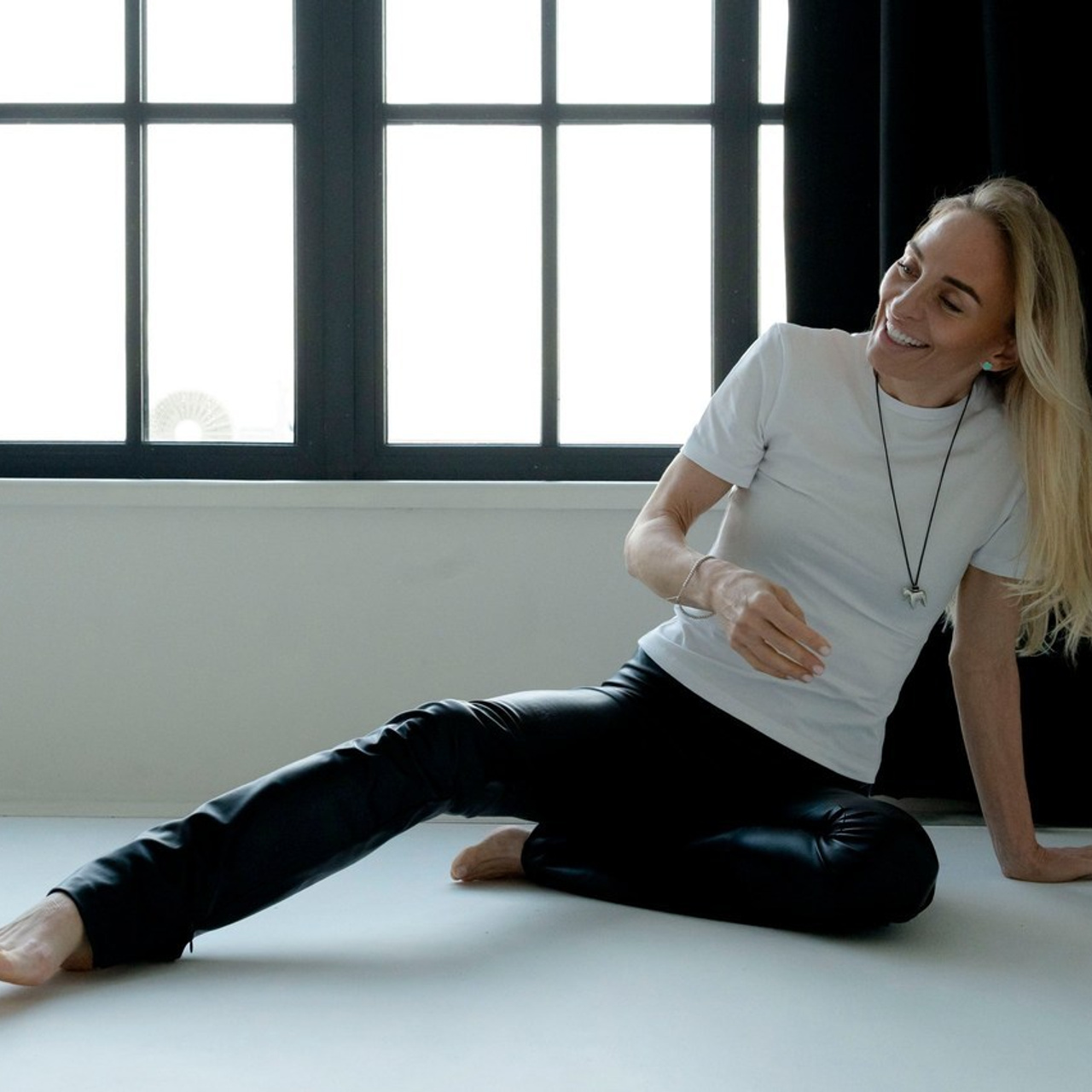 Обо мне. Профессиональный фотограф беременности в СПБ. Стильные фотосессии беременности в стиле минимализм и классическая фотография