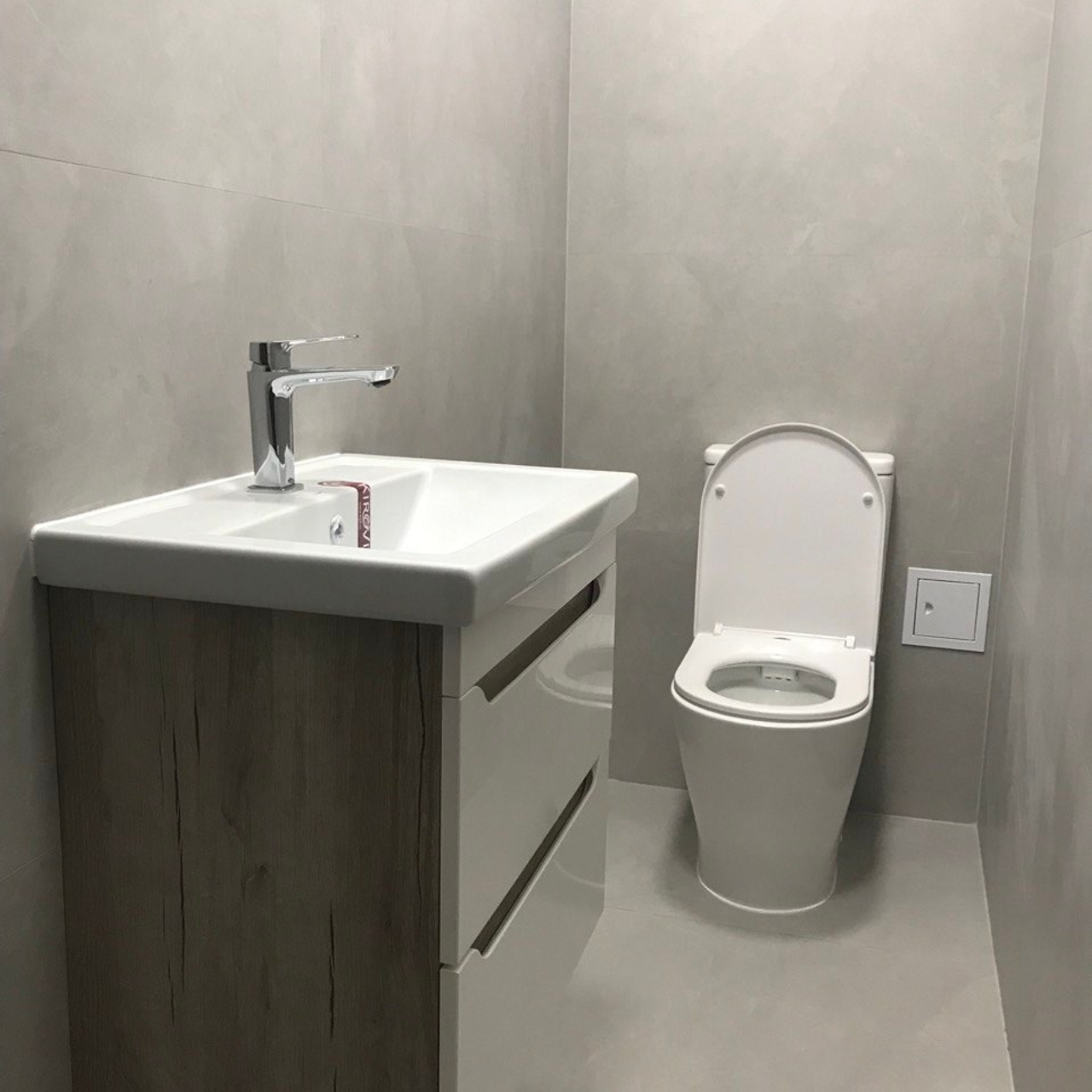 Туалет в офисном помещении (ул. Лево-Булачная д. 24/20)