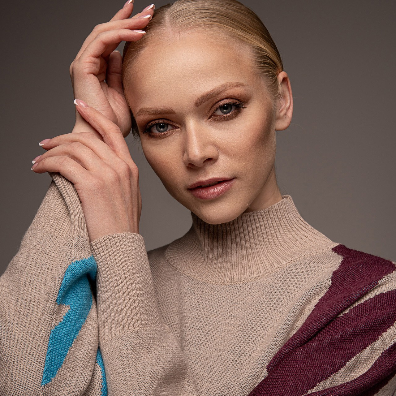 Женский Портрет