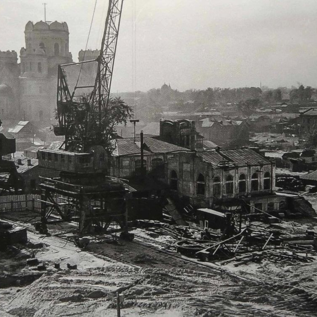 Пост «Ленин, Нижний Новгород и собор‑маяк»