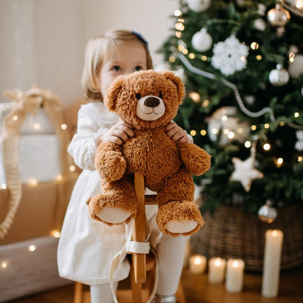 Новогодняя семейная фотосессия в Москве дома. Фотосессия в студии в Москве от профессионального фотографа услуги по доступным ценам