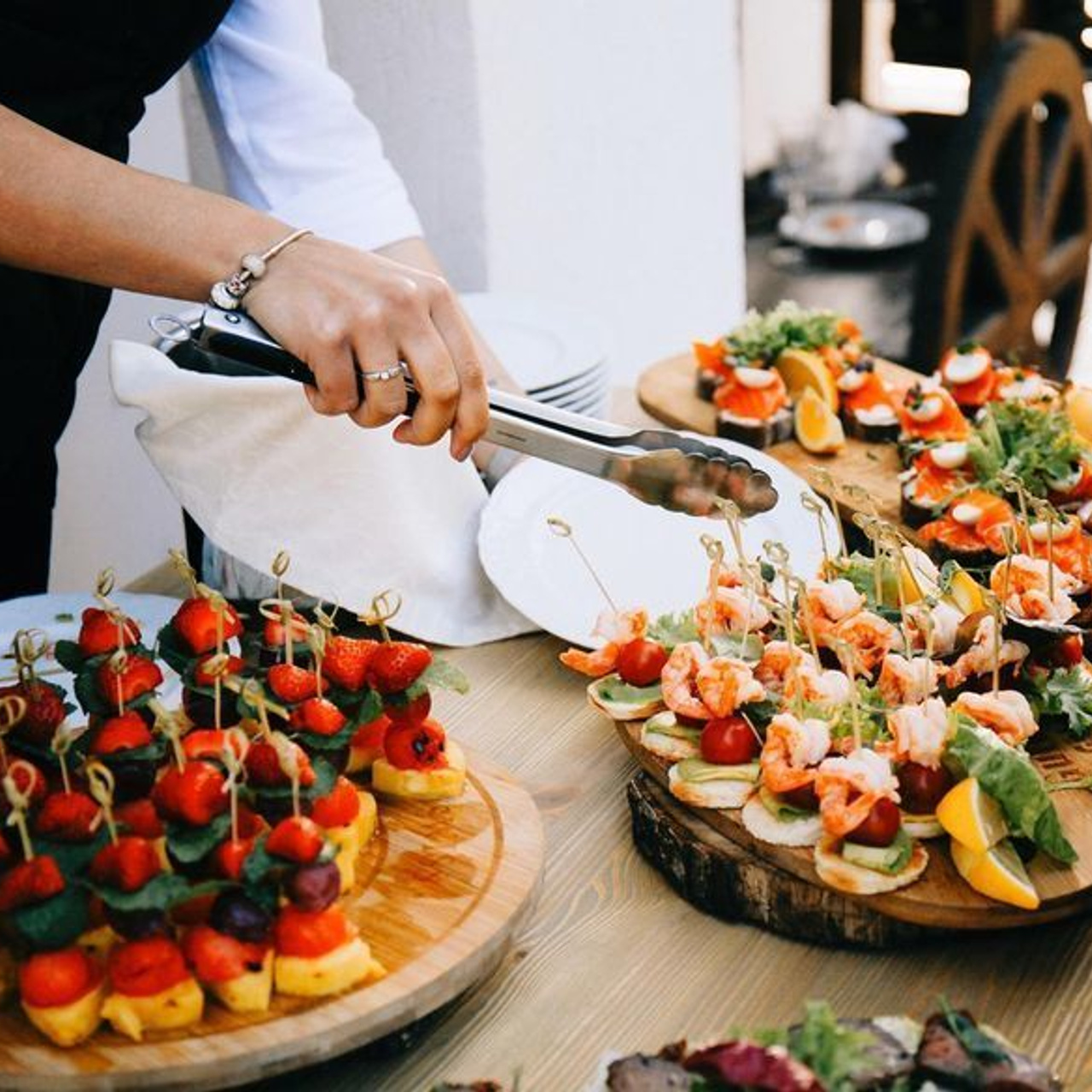 Отзывы о кейтеринговой компании Royal Catering. Кейтеринг Royal Catering | По Москве и Московской области организуем р