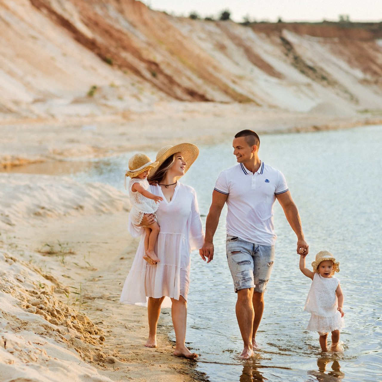 Прогулочная съемка Тани на карьере