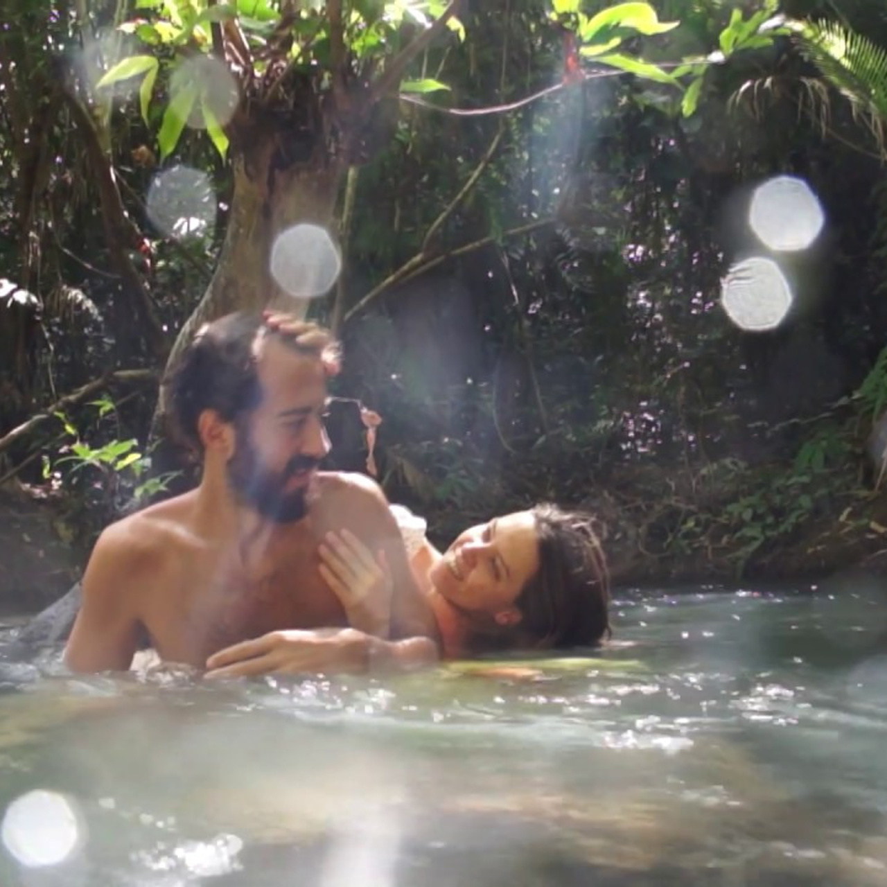 Контактный танец в воде