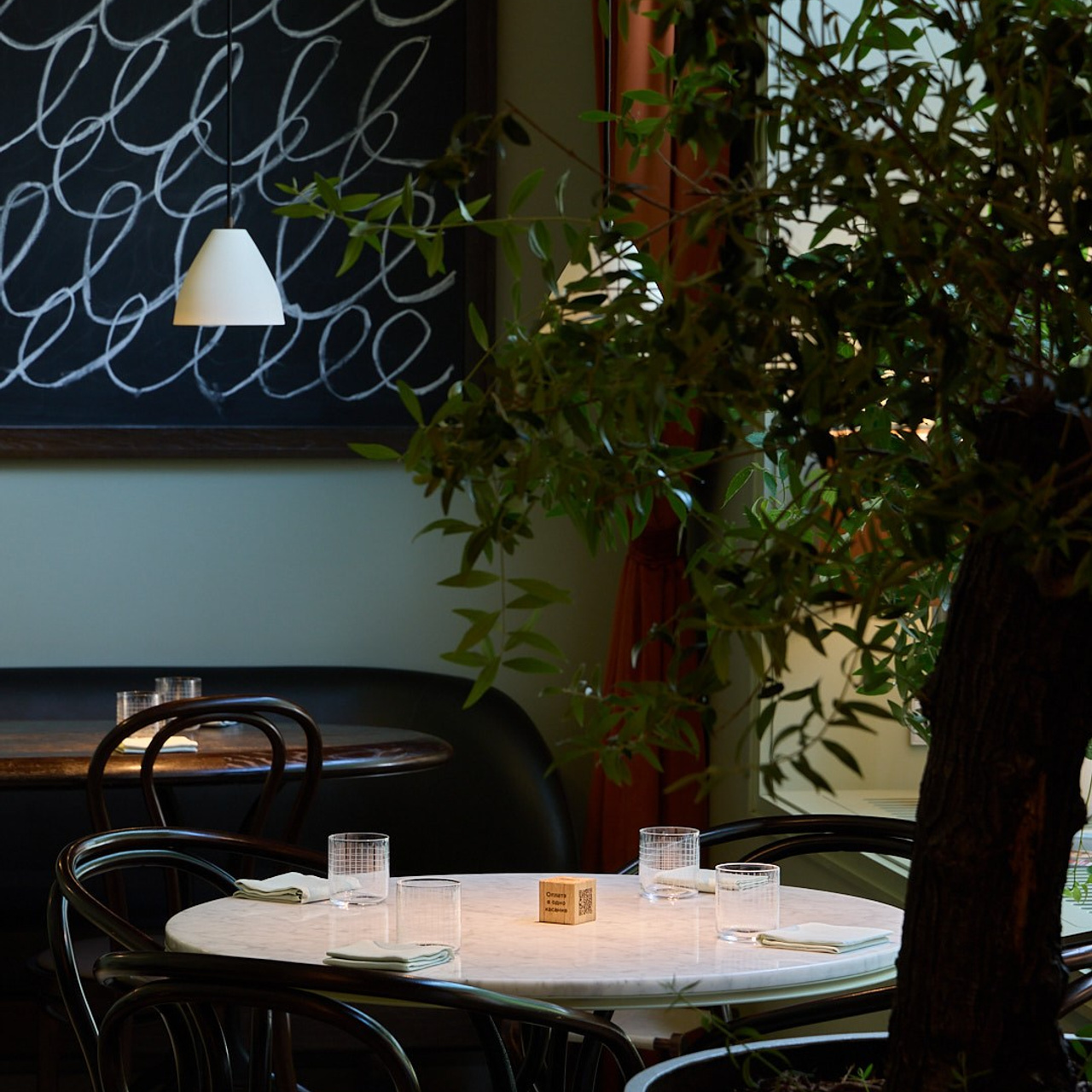 Профессиональная фотосъемка ресторанов. Интерьерный фотограф и видеограф в Санкт-Петербурге и Москве