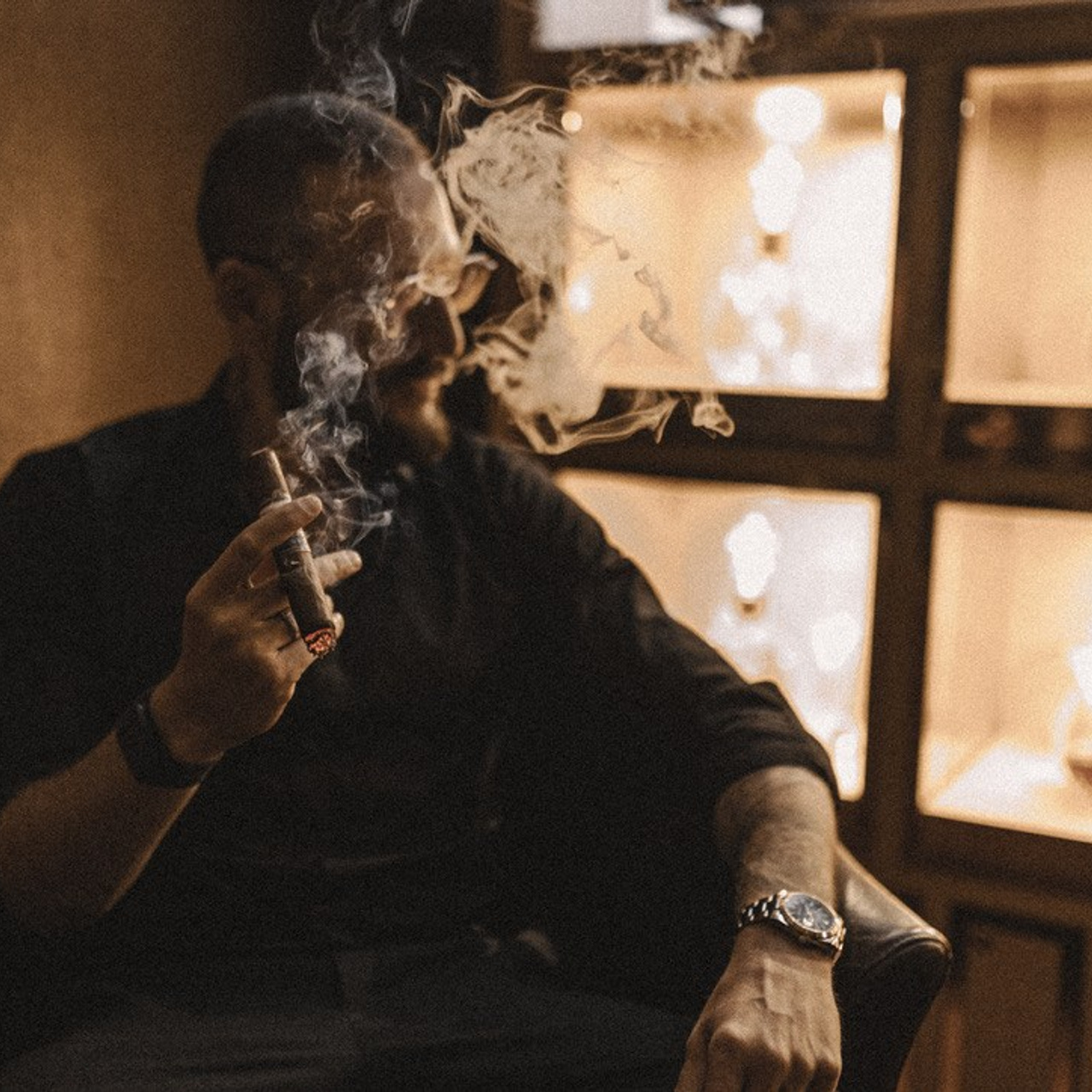 Branding Photoshoot in&nbsp;a&nbsp;Cigar Lounge