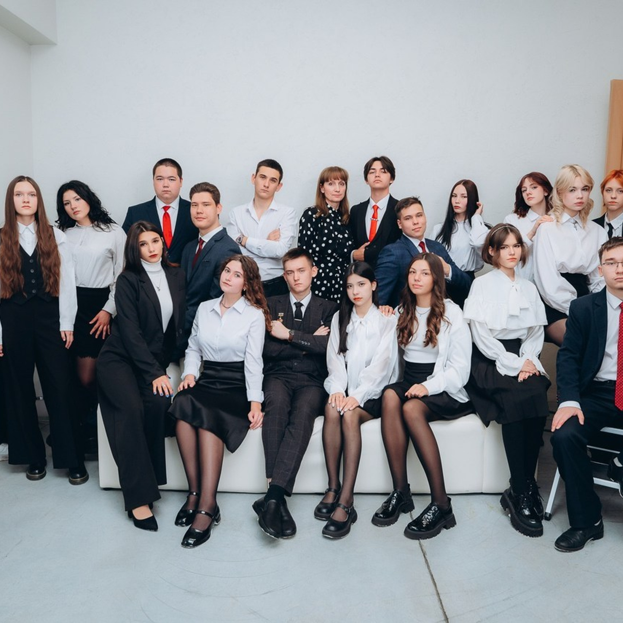 Выпускной 9-11классы. Выпускные книги Анапа Новороссийск Краснодар