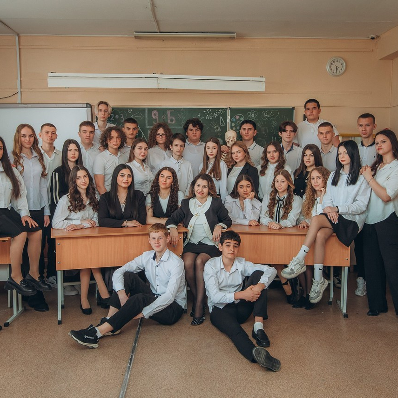 Выпускной 9-11классы. Выпускные книги Анапа Новороссийск Краснодар