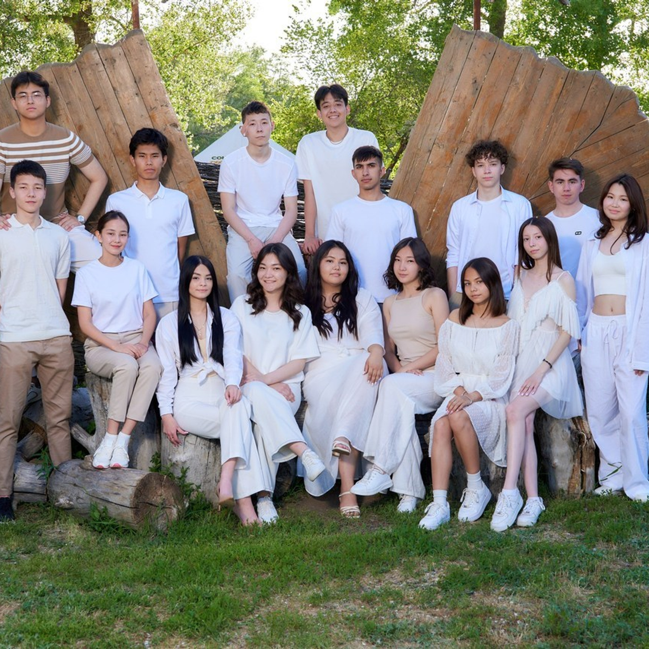 ОТЗЫВЫ. Школьный фотограф в Уральске, студия | Классный Школьный Альбом