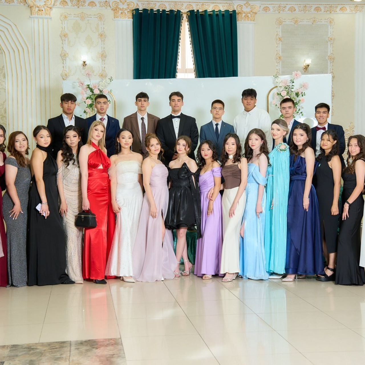 ОТЗЫВЫ. Школьный фотограф в Уральске, студия | Классный Школьный Альбом