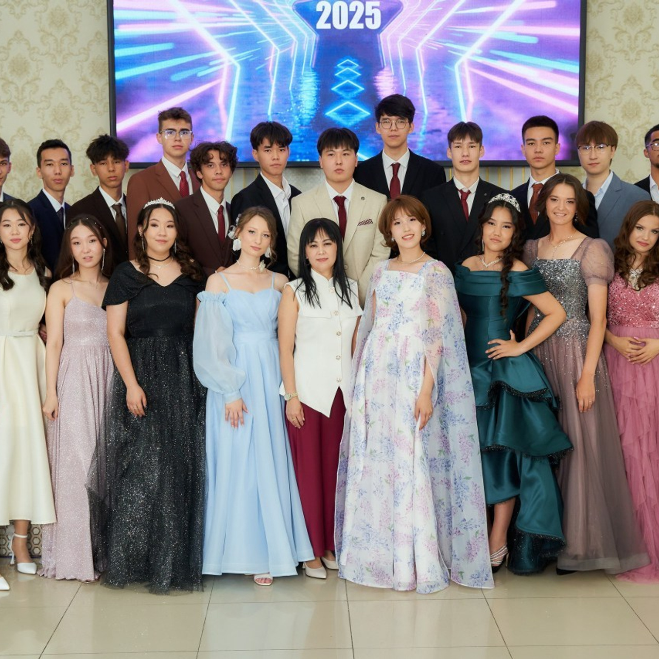 ОТЗЫВЫ. Школьный фотограф в Уральске, студия | Классный Школьный Альбом