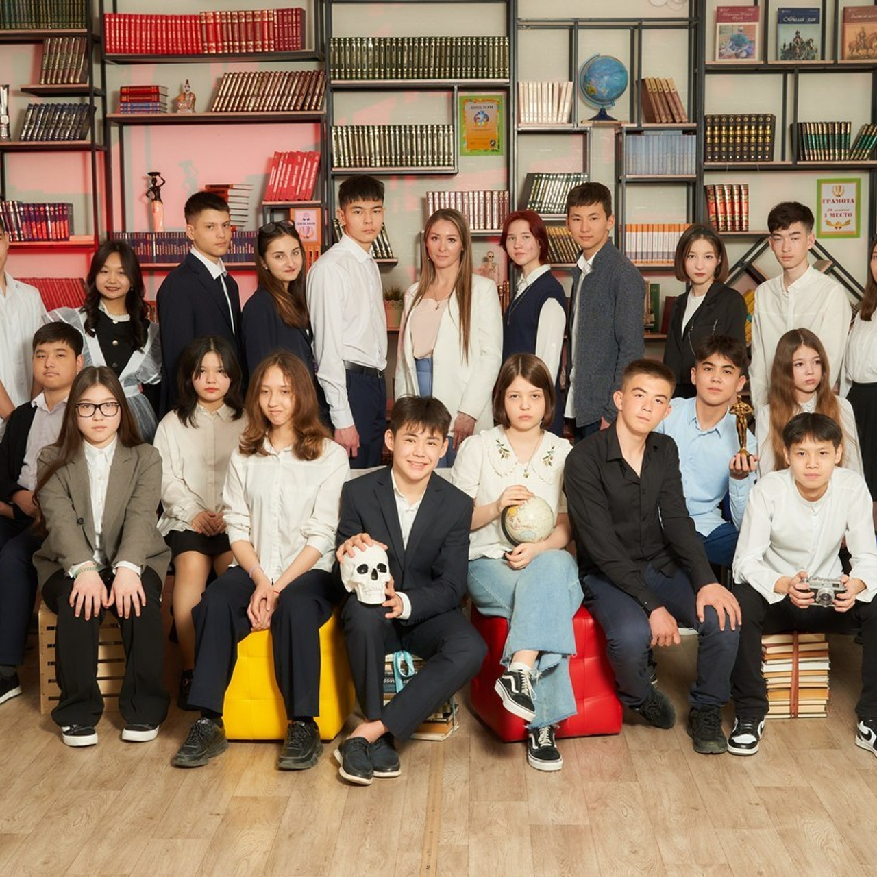 ОТЗЫВЫ. Школьный фотограф в Уральске, студия | Классный Школьный Альбом