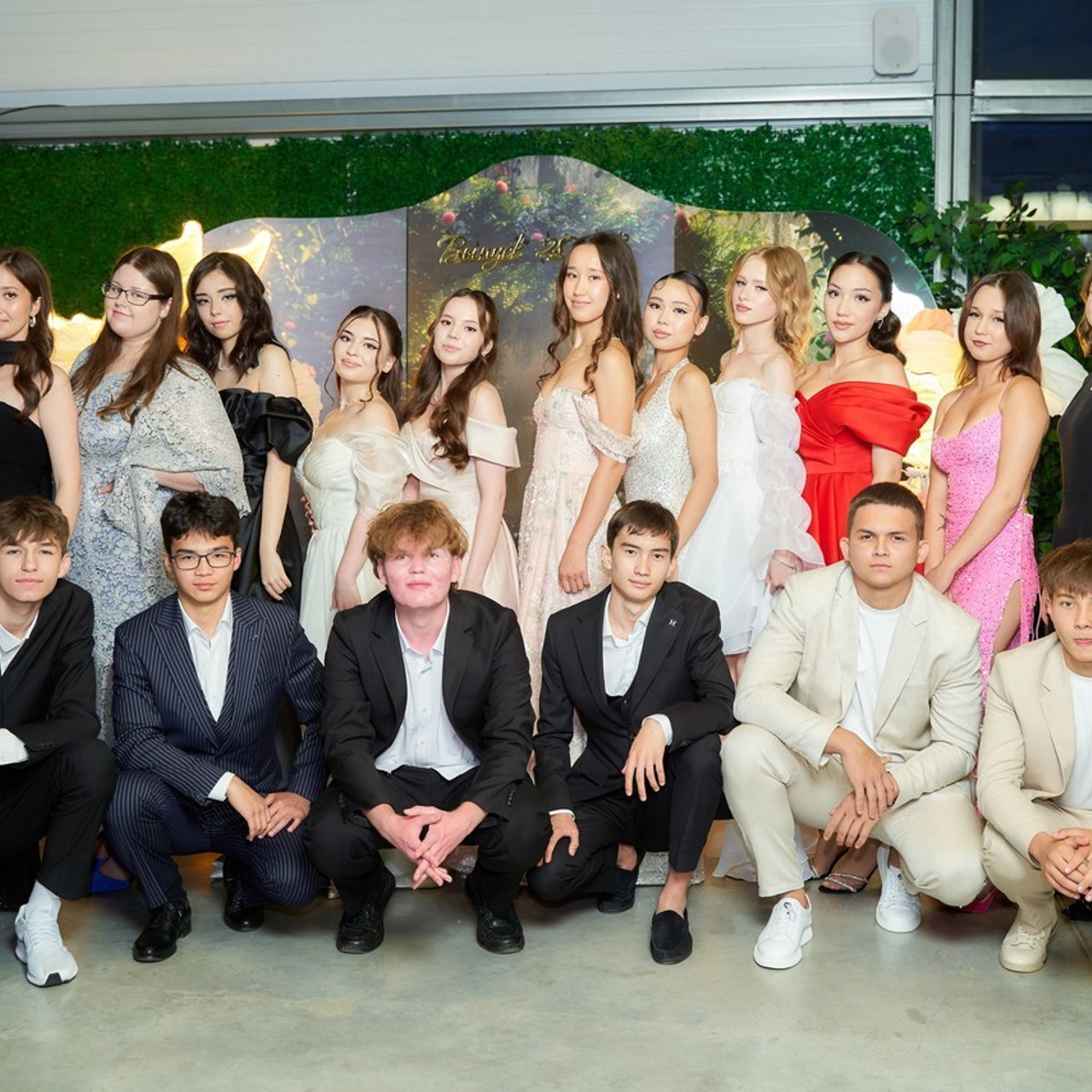 ОТЗЫВЫ. Школьный фотограф в Уральске, студия | Классный Школьный Альбом