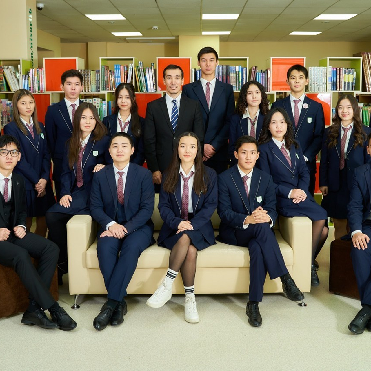 ОТЗЫВЫ. Школьный фотограф в Уральске, студия | Классный Школьный Альбом