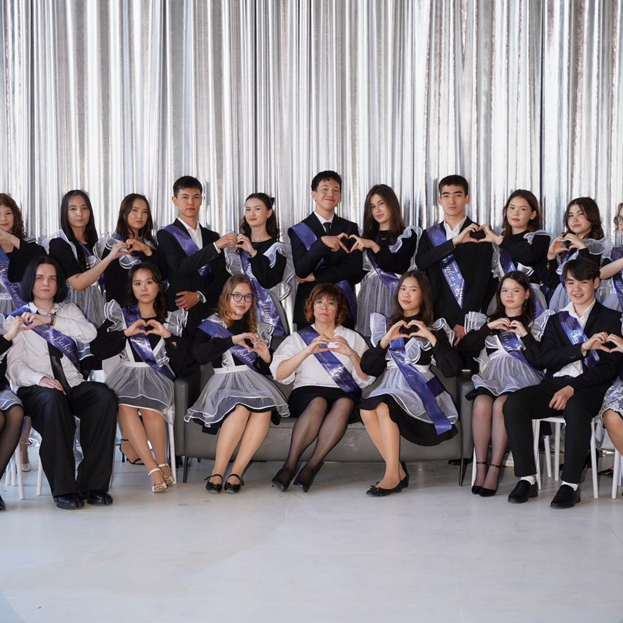 ОТЗЫВЫ. Школьный фотограф в Уральске, студия | Классный Школьный Альбом