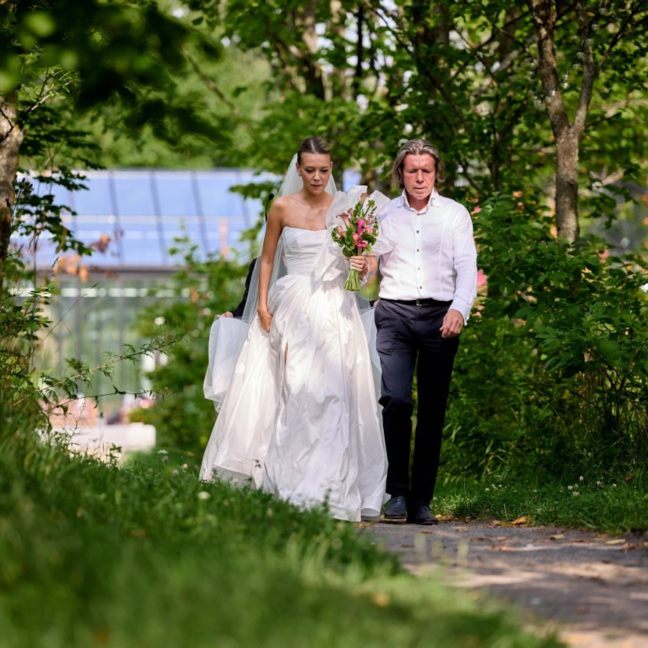 Review. Commercial & Lifestyle Photographer in Nha Trang | photo123pro