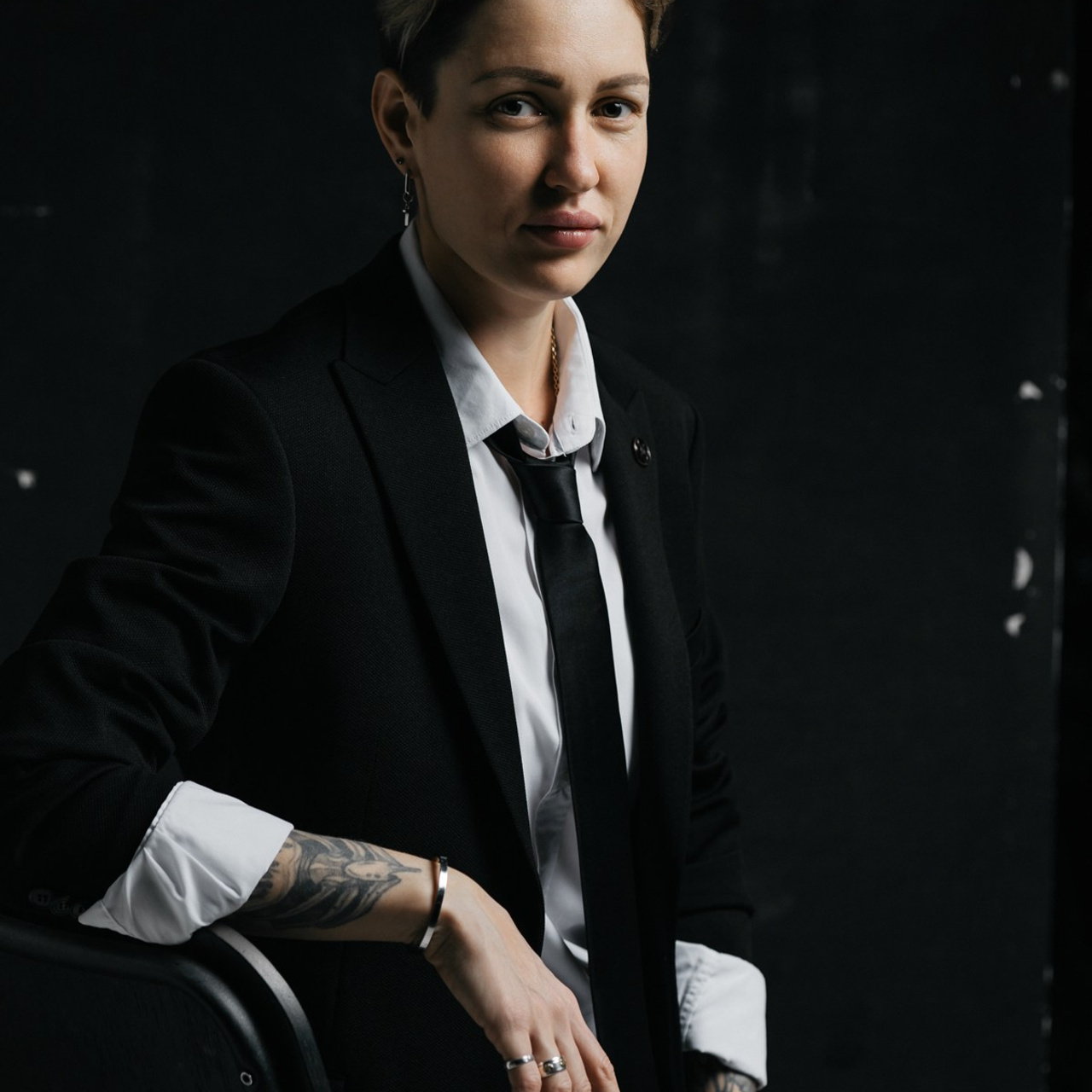 НИ ДЖОН, НИ КОНСТАНТИН