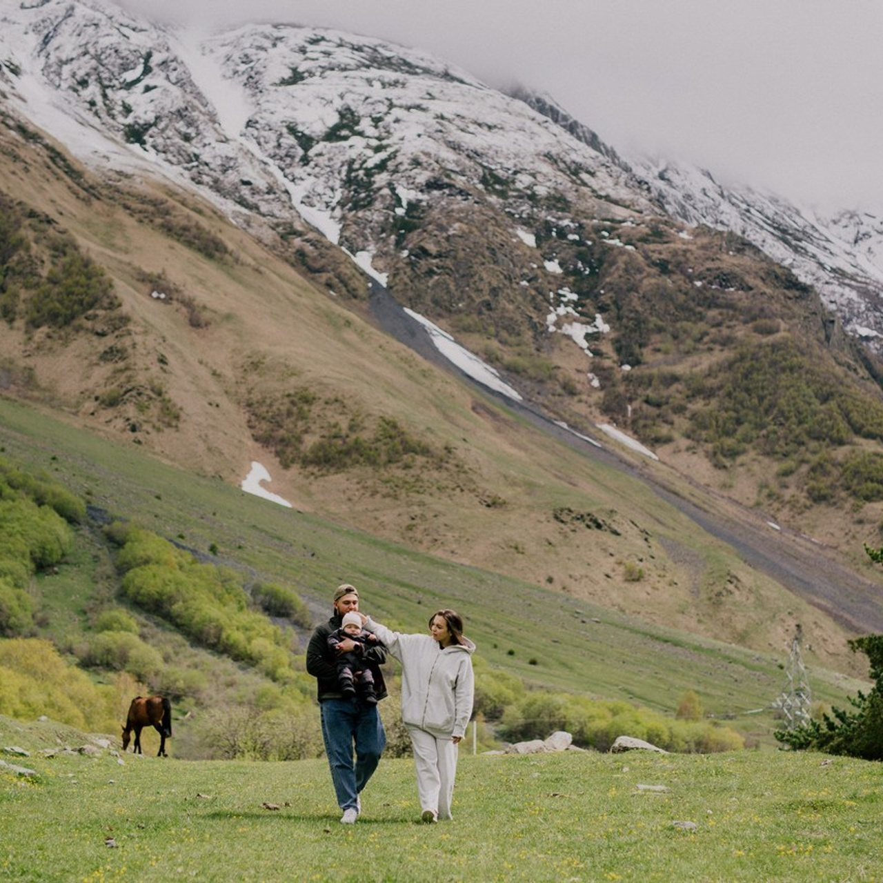 Review’s. Wedding photographers Tbilisi Georgia Alex and Polly