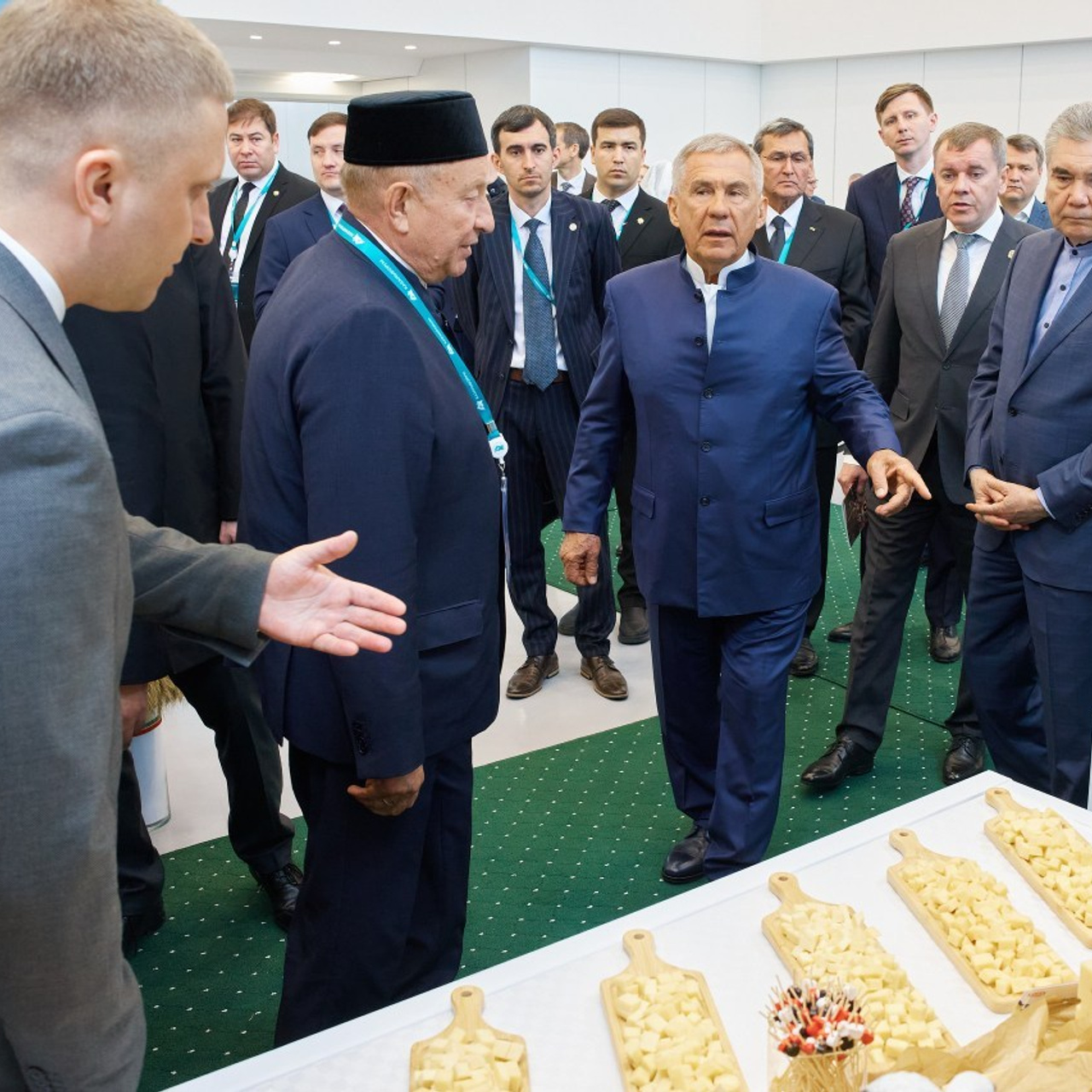 Отзывы клиентов. Мое имя Раиль. Я репортажный фотограф в Казани, так же мой любимый жанр — свадебный фотограф