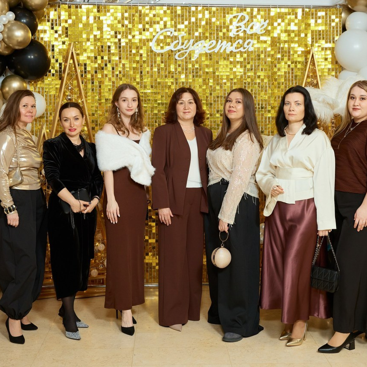 Отзывы клиентов. Мое имя Раиль. Я репортажный фотограф в Казани, так же мой любимый жанр — свадебный фотограф