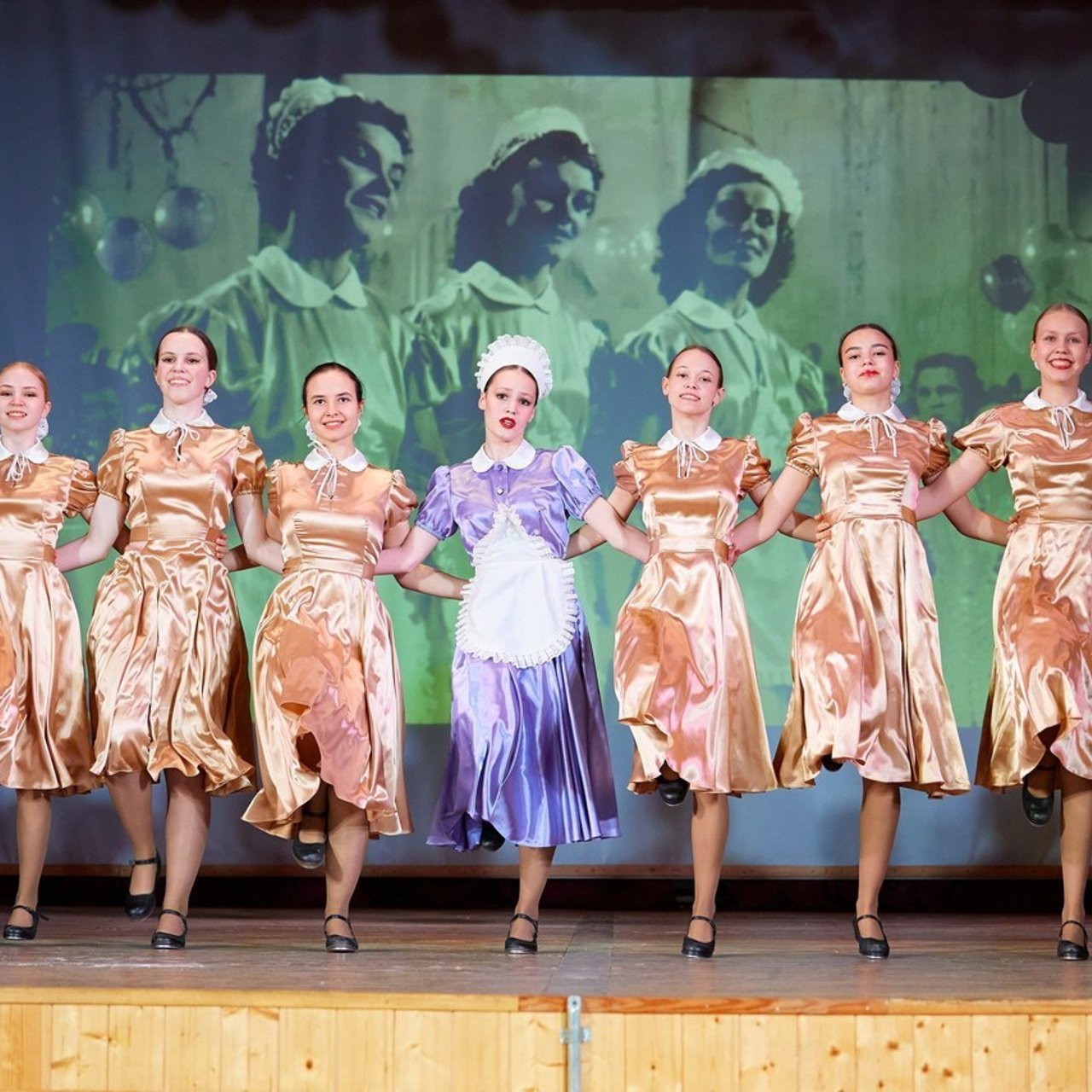 Отзывы клиентов. Мое имя Раиль. Я репортажный фотограф в Казани, так же мой любимый жанр — свадебный фотограф