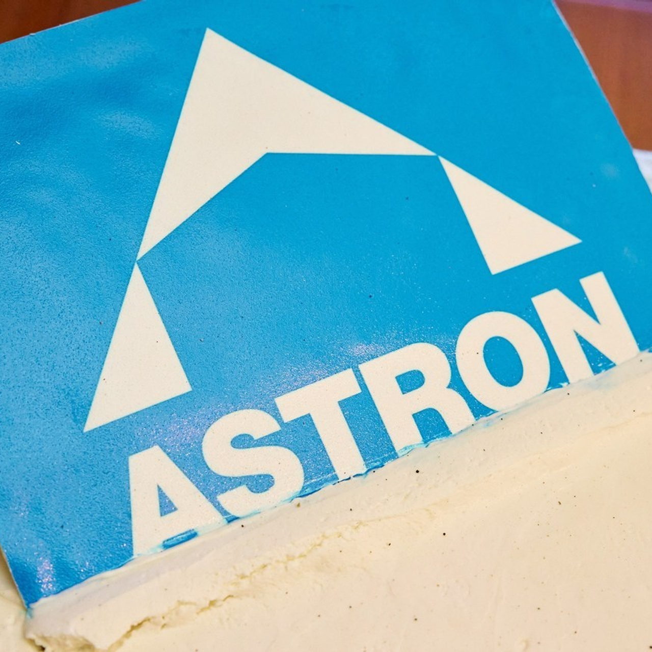 Отзывы клиентов. Мое имя Раиль. Я репортажный фотограф в Казани, так же мой любимый жанр — свадебный фотограф