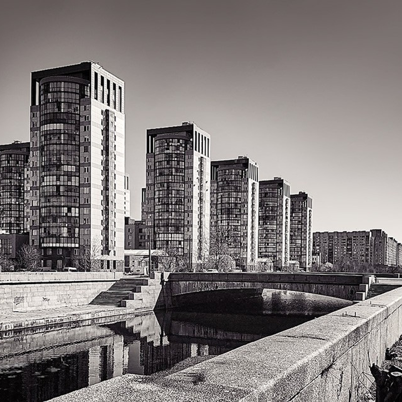 Открытие фотосайта и кадры 40-летней давности. НЕЙРО-АРТы Воеводова